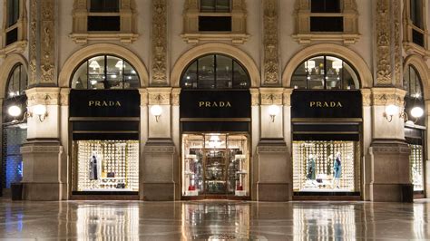 prada arezzo negozi|negozi prada italia.